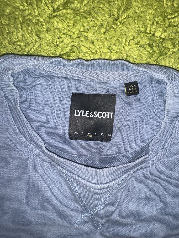 Світшов від Lyle Scott M