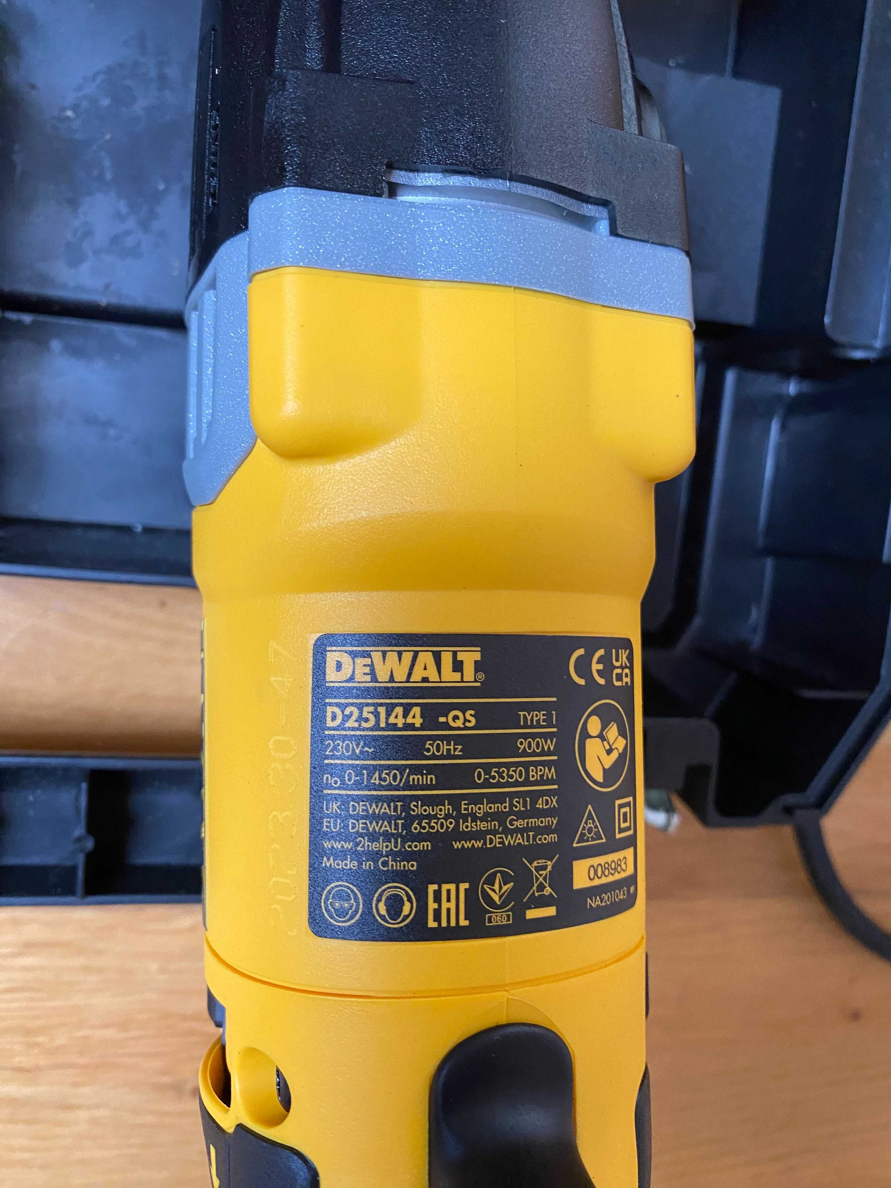 DEWALT młotowiertarka D25144K