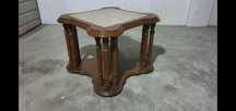 mesa de apoio ou mesa de centro
