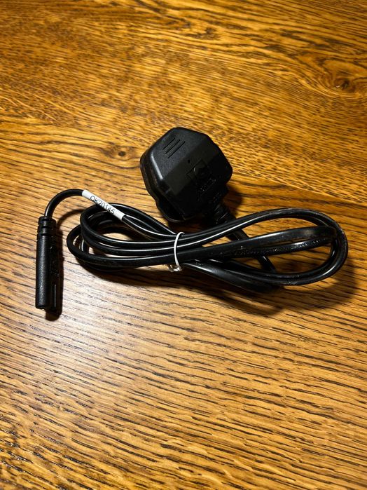 Kabel zasilający z wtyczką brytyjską (GB) - nowy