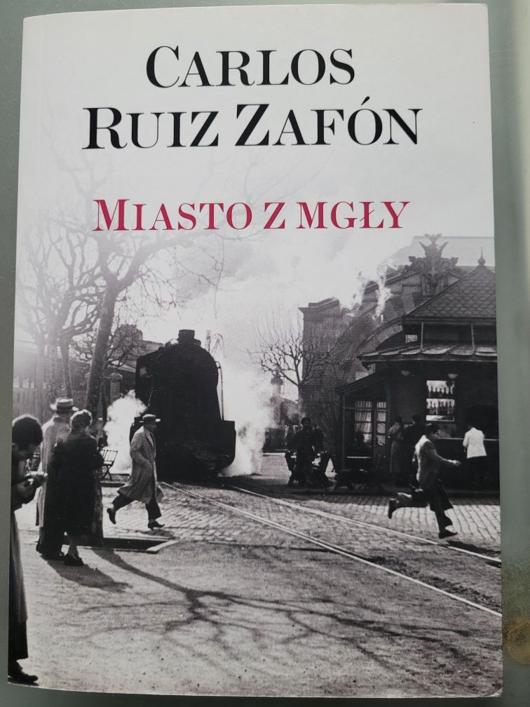 Miaso z mgły Carlos Ruiz Zafon