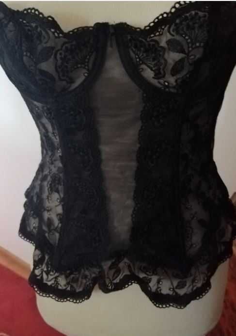 Corpete Lady 38 com renda pouco uso