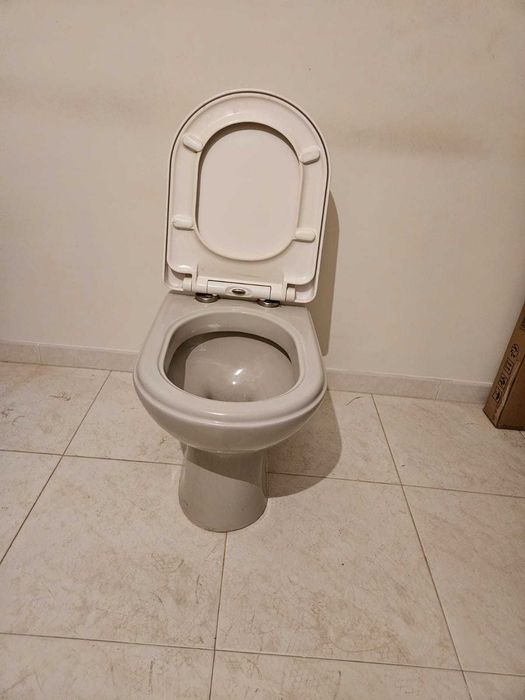 sanita com autoclismo + bidé