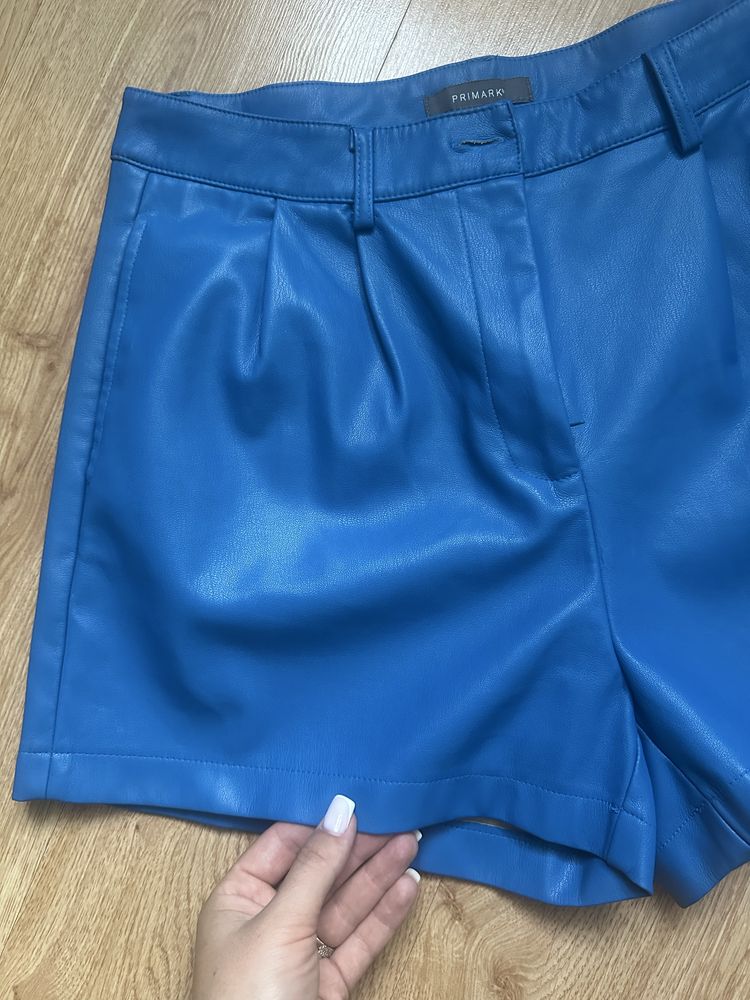 Шкіряні шорти Primark (42 розмір)