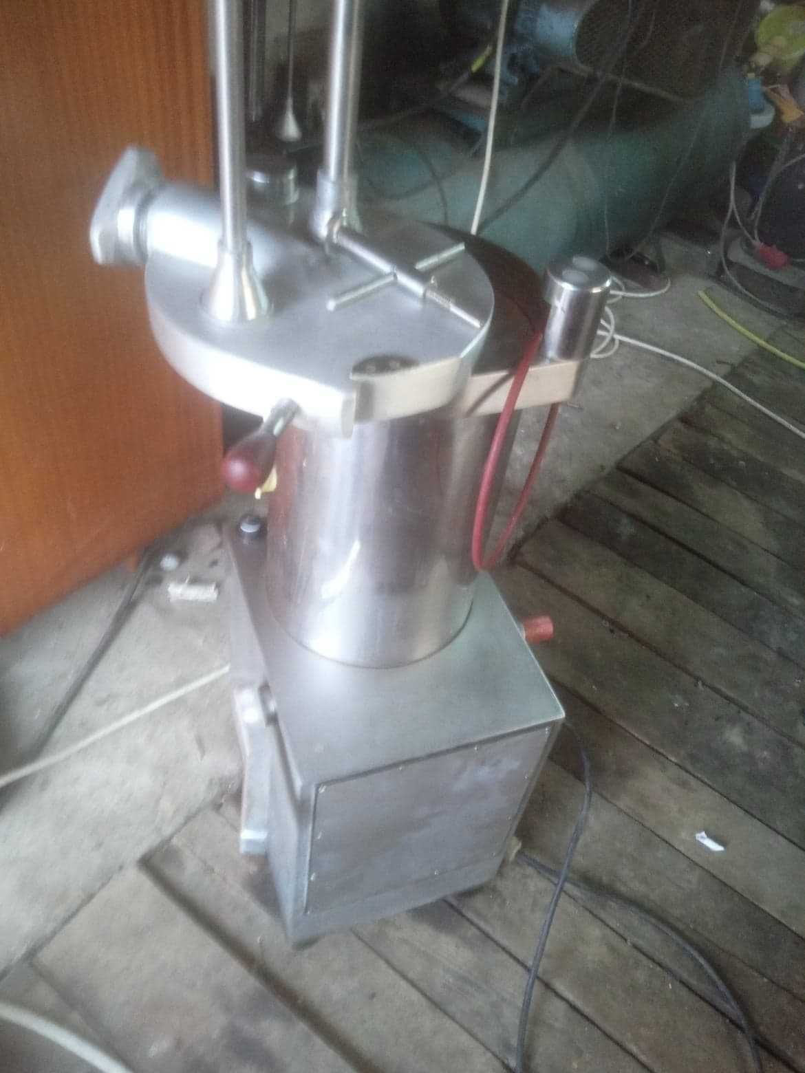 szpryca nadziewarka hydrauliczna 25l