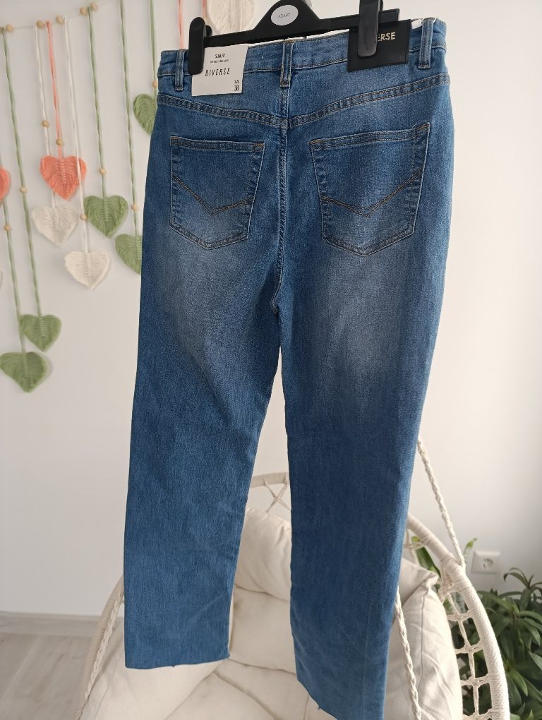 Jeansy spodnie nowe L 40 wysoki stan prosta nogawka Diverse