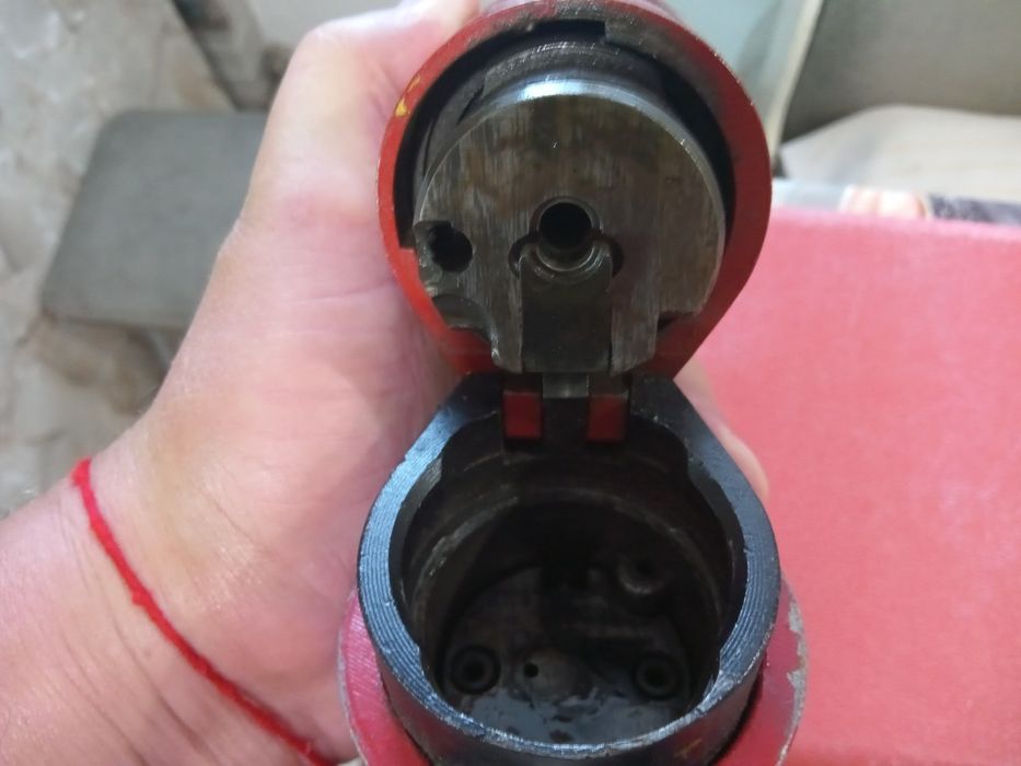 Монтажный пистолет