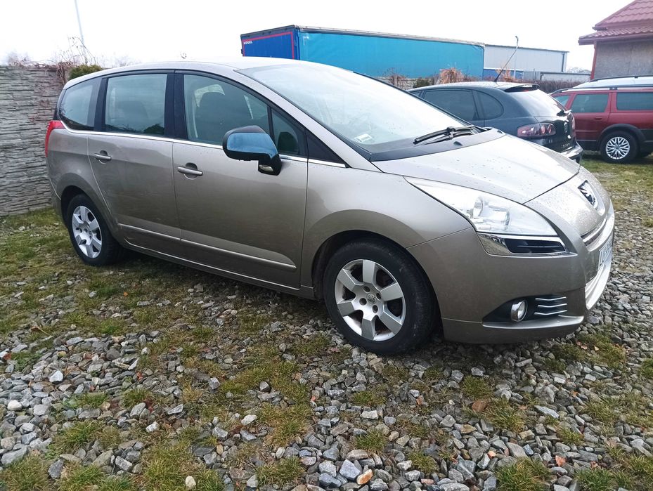 peugeot 2010r 7-osobowy 1.6 HDI