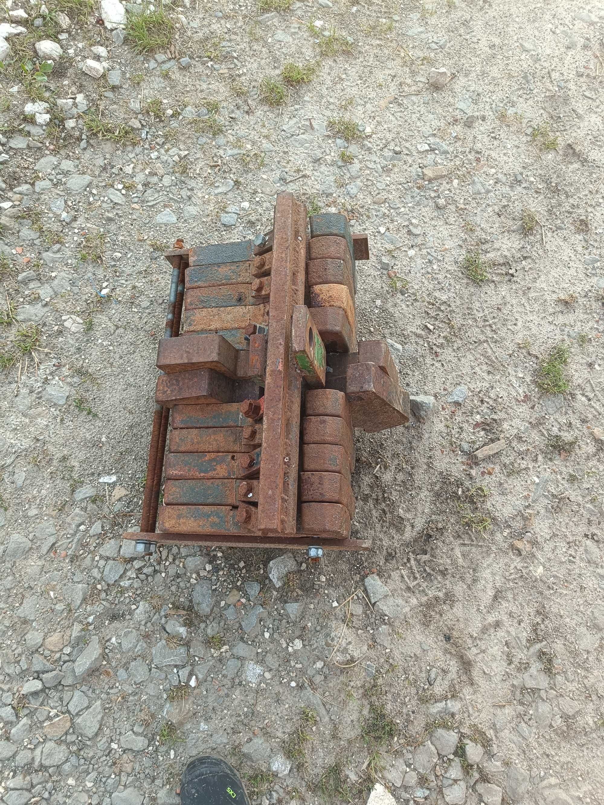 obciążnik metalowe  orginał metalowe  450  kg. 12 sztuk