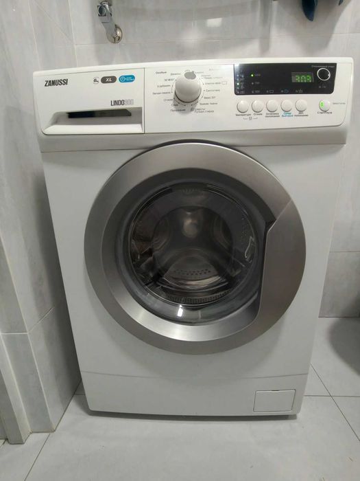 Пральна машинка Zanussi
