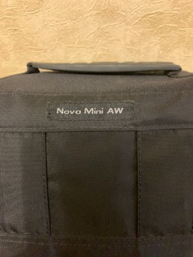 Продам Сумку LOWEPRO Nova Mini AW.