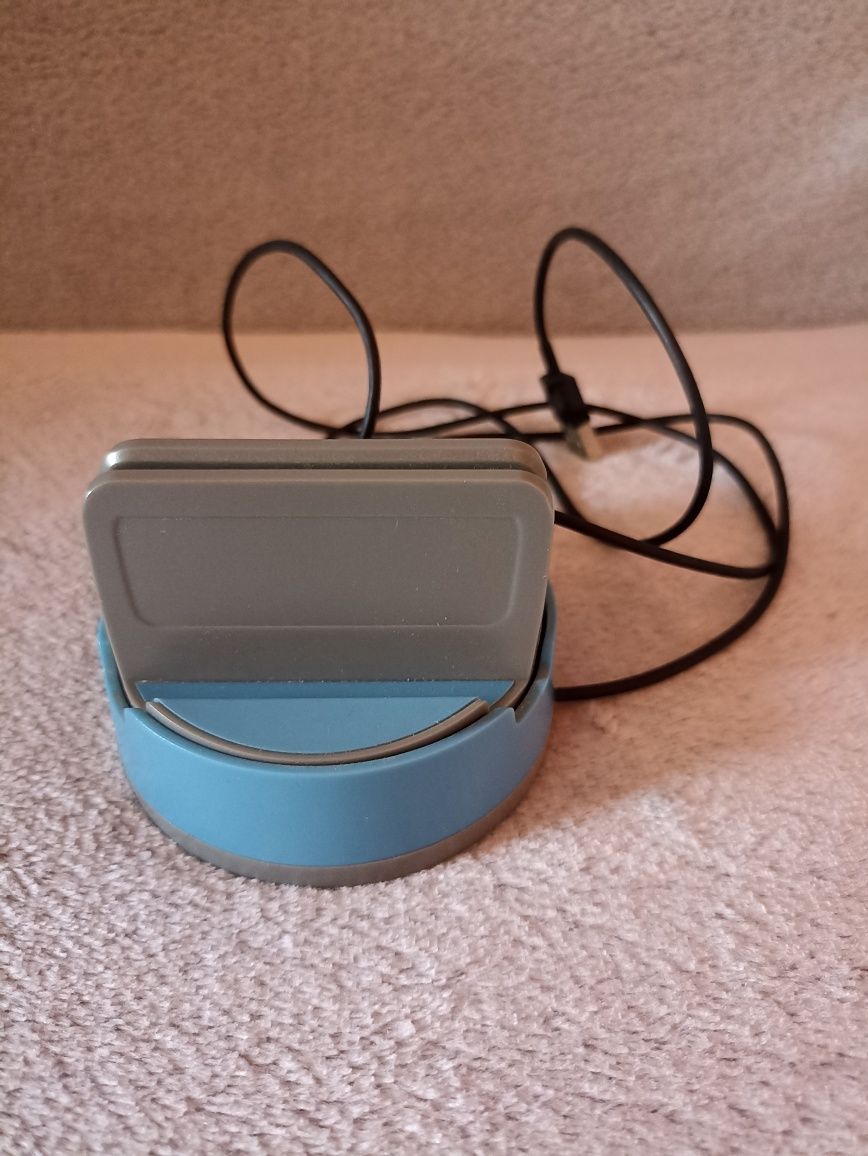 Stacja dokująca, ładowarka z podstawką usb-c / usb