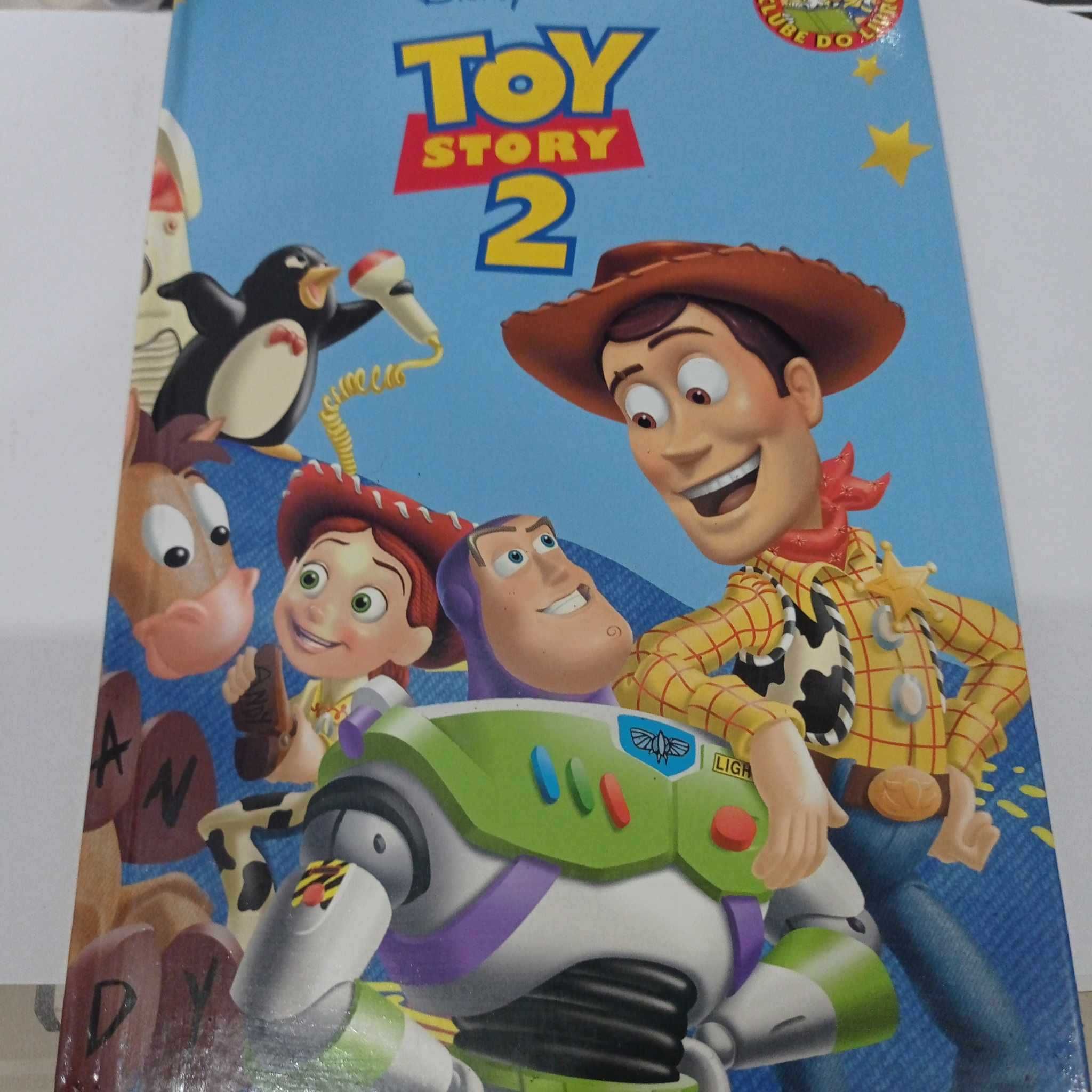 vendo livro Toy story 2