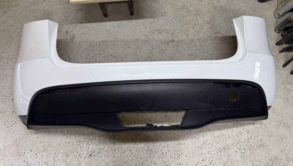 Tesla Model Y бампер задній