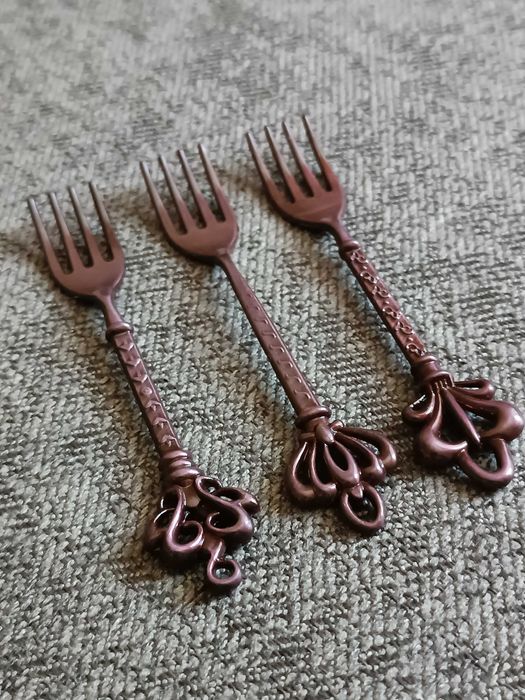 Десертні виделки для стильного сервірування столу