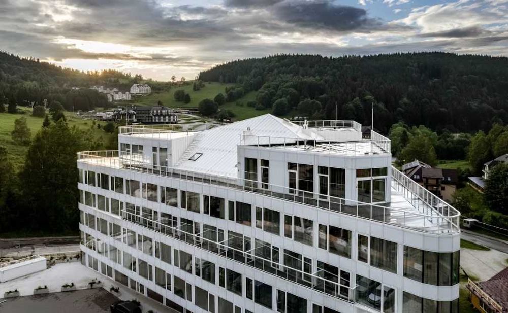 Apartament inwestycyjny przy samym stoku narciarskim - CZARNA GÓRA