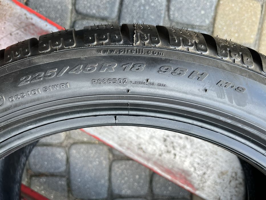 1szt. 225/45/18  Pirelli SottoZero  W210 AO 2014r.