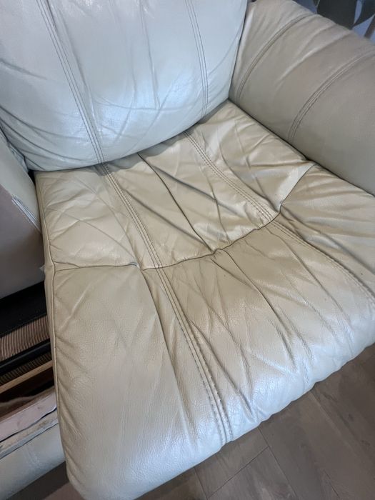 Skorzany zestaw wypoczynkowy.Sofa 3osobowa z funkcją spania + 2fotele