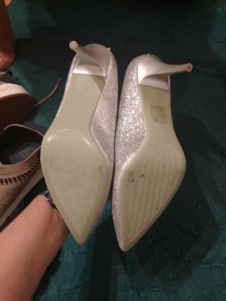 Sapatos de salto