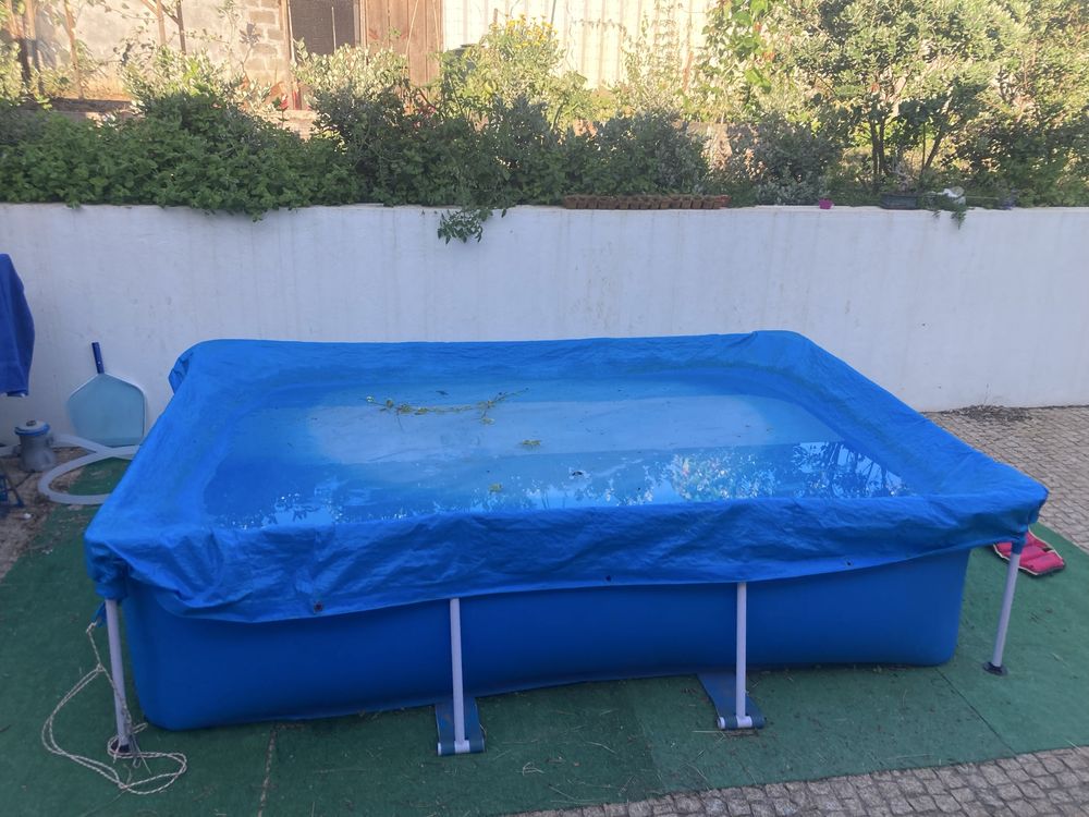 Piscina Bestway Steel Pro com motor e filtro