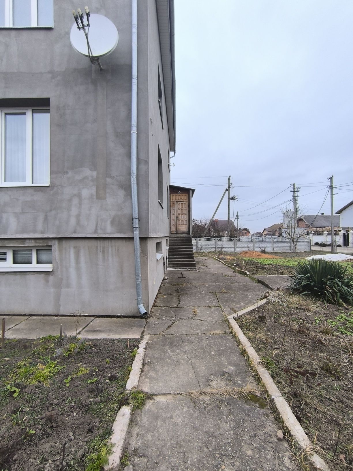 Продам будинок в жилому стані, до міста 7 хв.