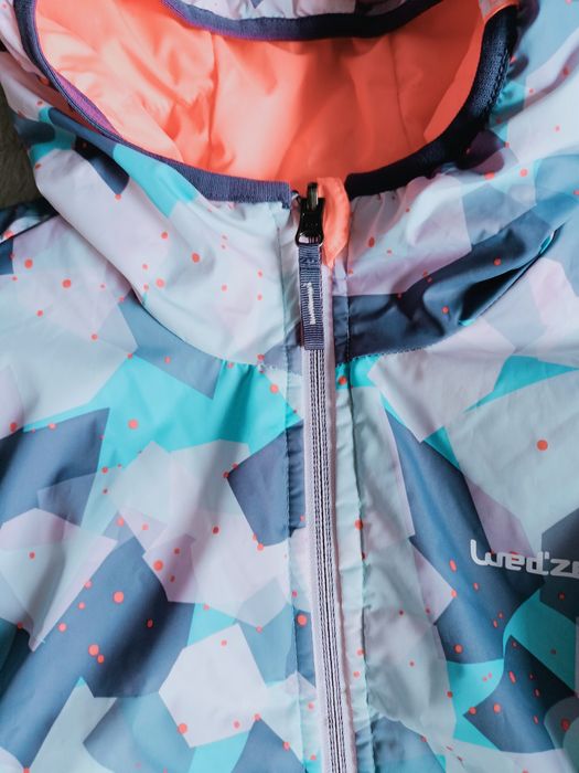 Продам зимову куртку на дівчинку