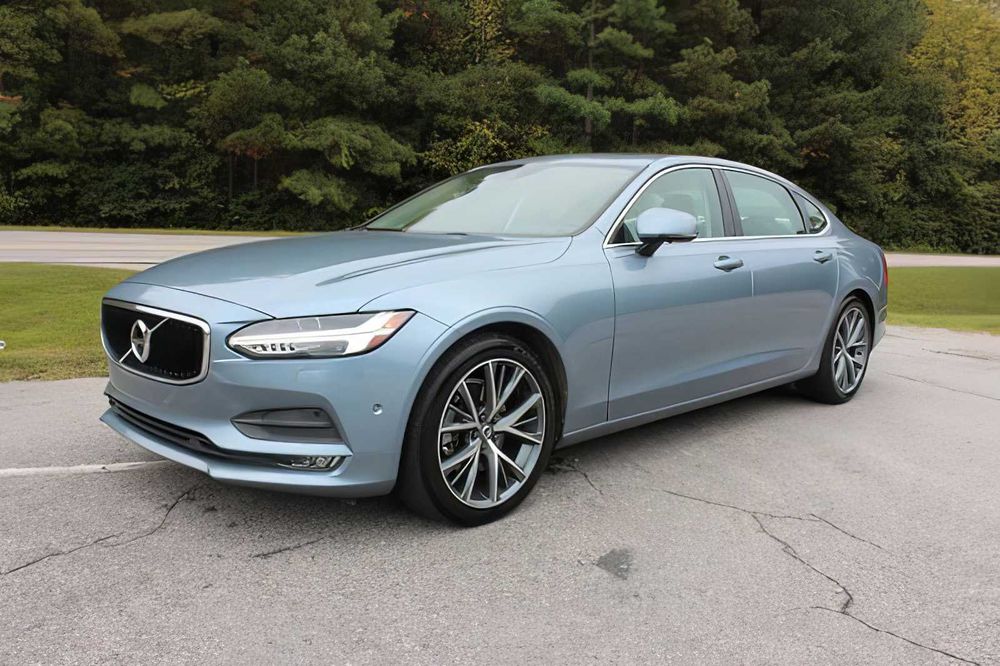 Volvo S90      2018