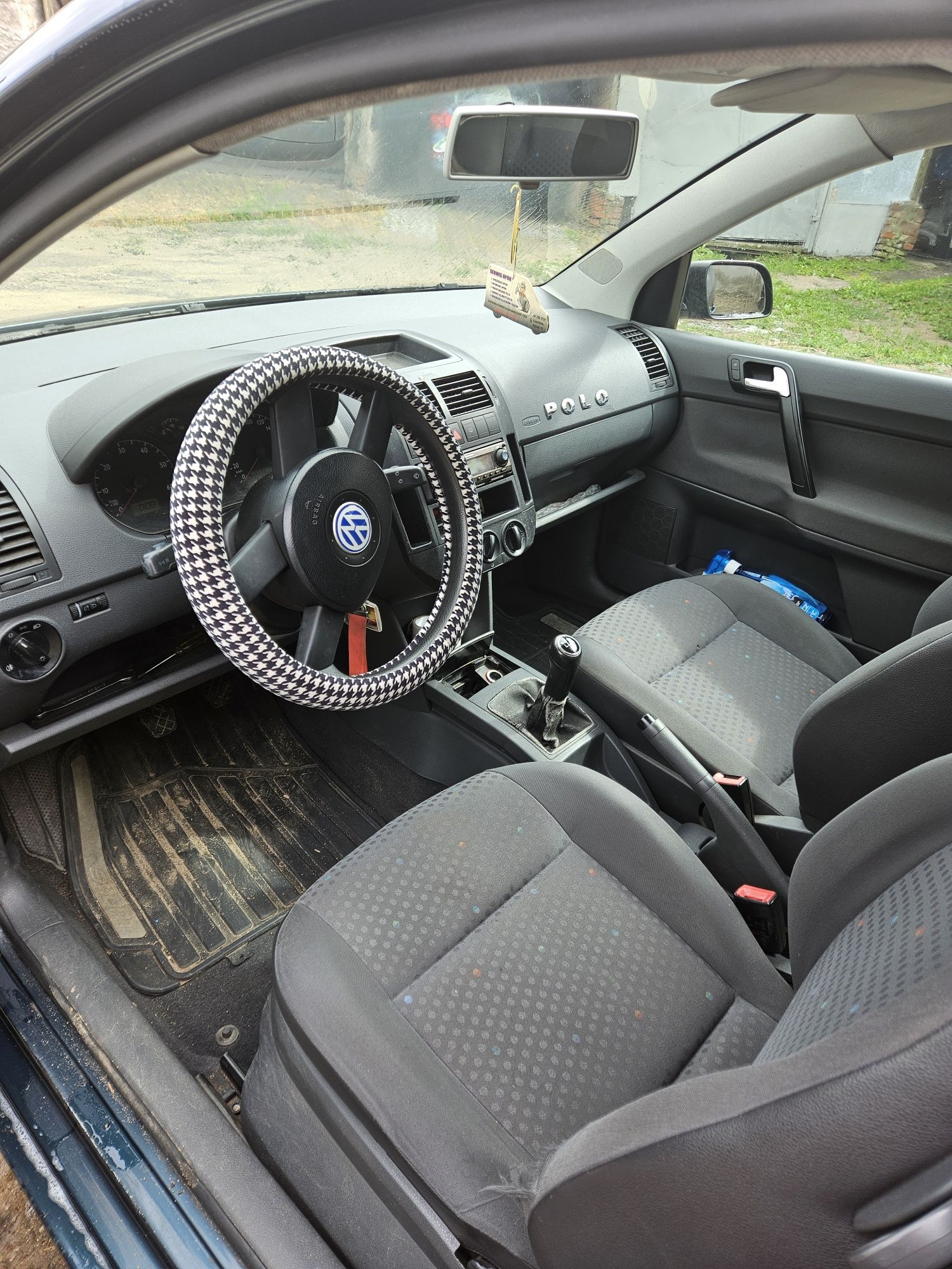 Volkswagen Polo 1.4 16v używany przez kobietę