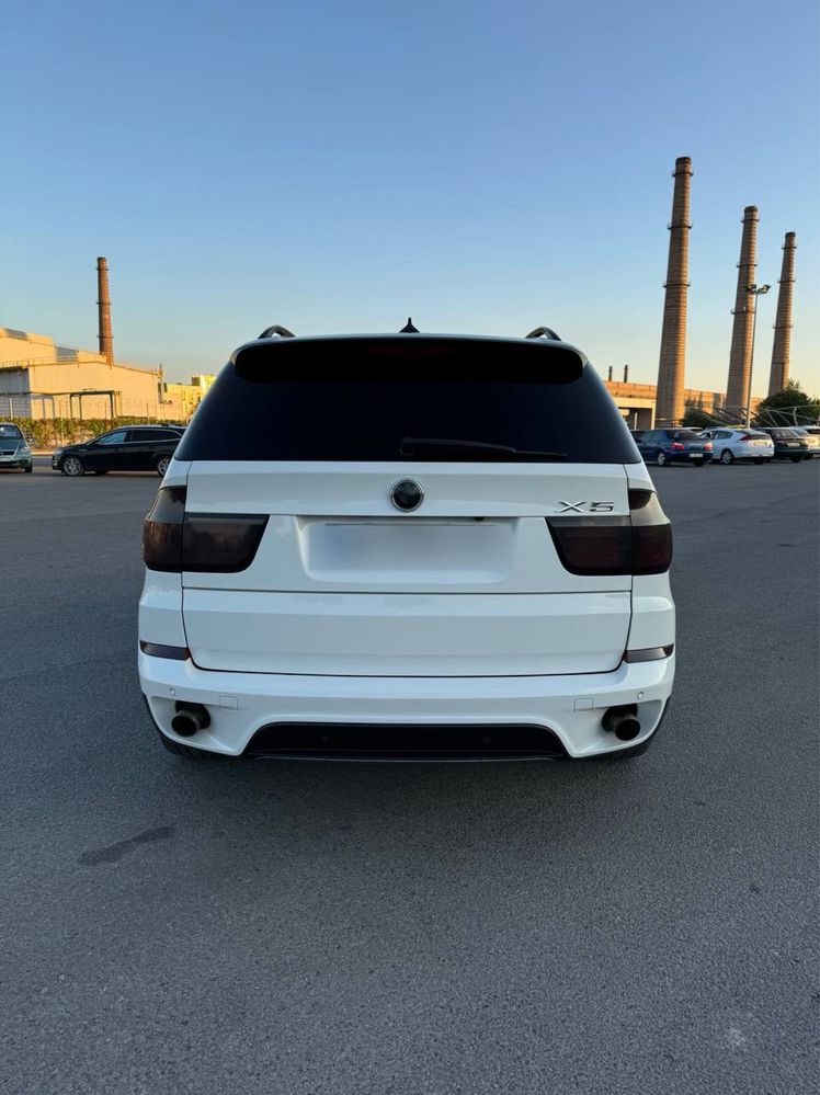 BMW X5 e70 2011 3.0 бензин