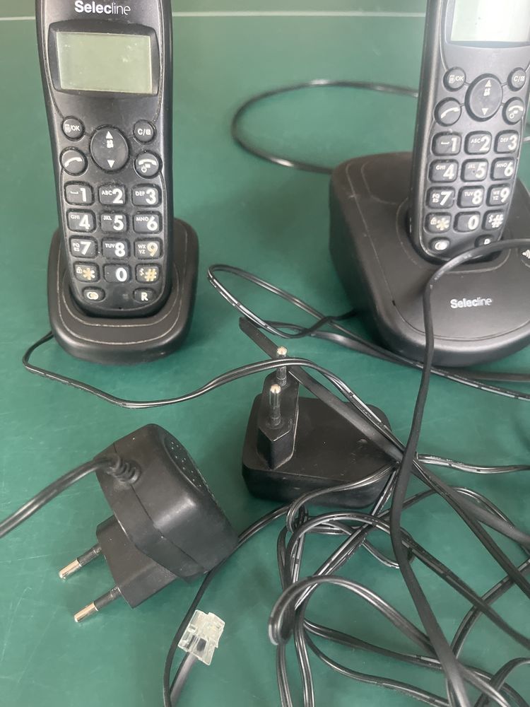 Zestaw aparatów telefonicznych, analogowych, Telefony stacjonarne