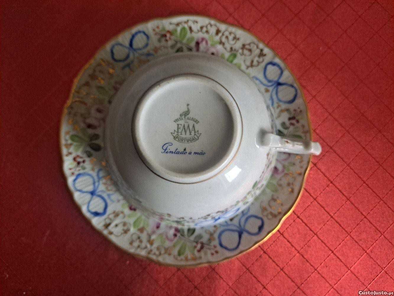 Chávena de chá + chávena de café