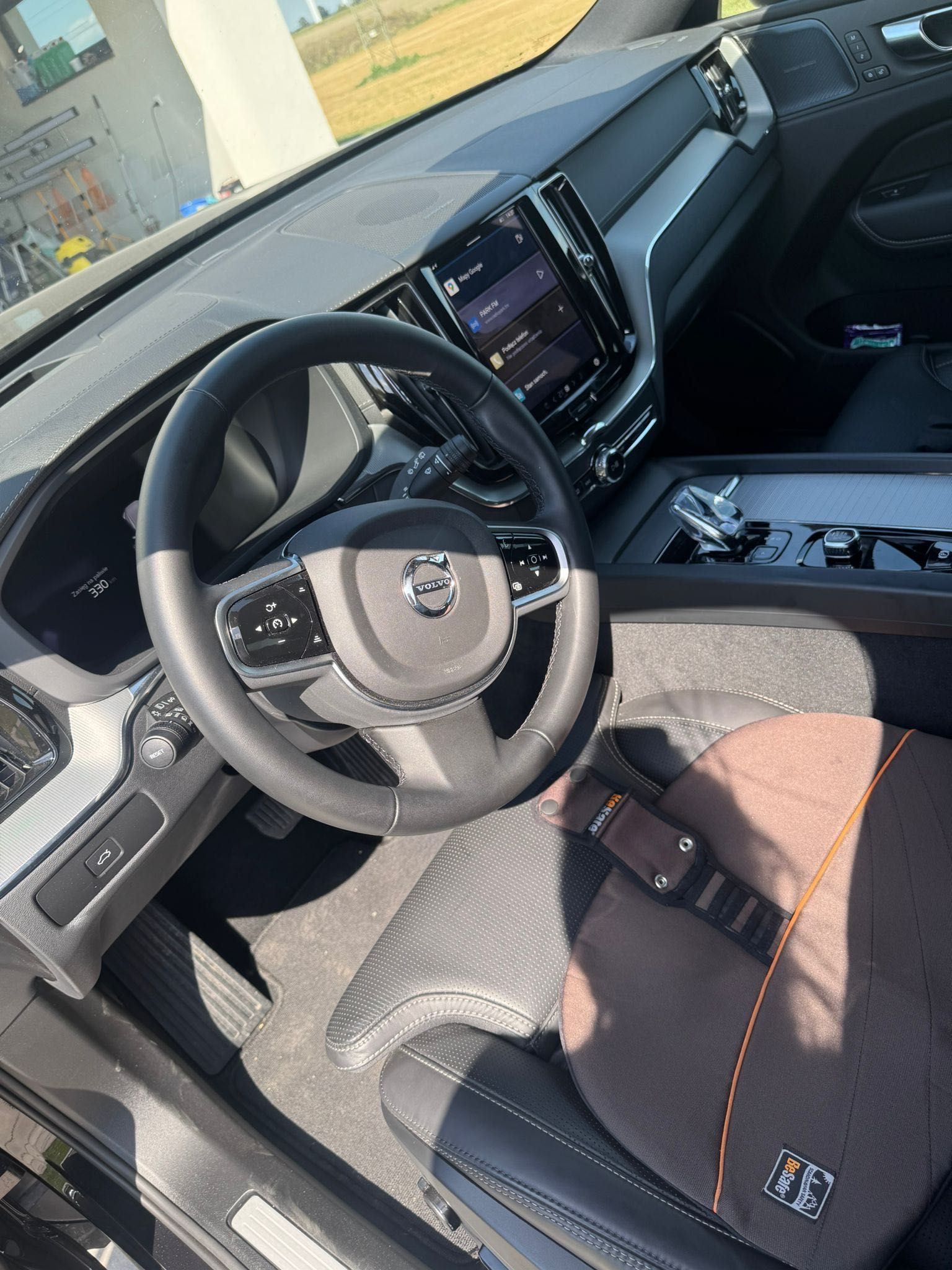 Cesja najmu Volvo XC60 Black Edition.