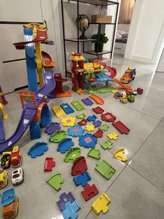 Zestaw torów Autka tut tut vtech