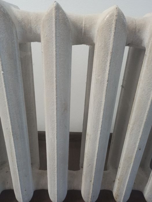 Батарея  чугунна  б.у