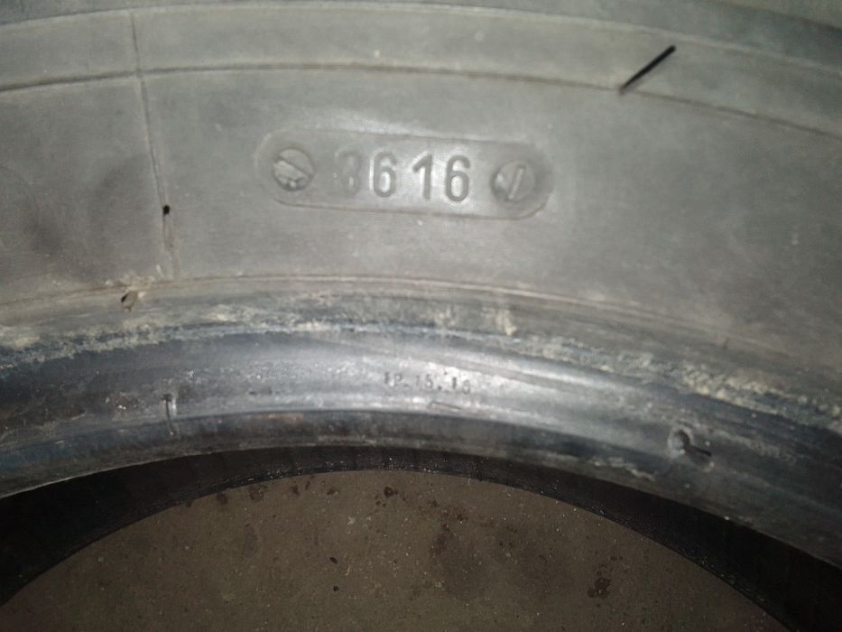 2 Opony zimowe 215/70r15C KORMORAN 6mm