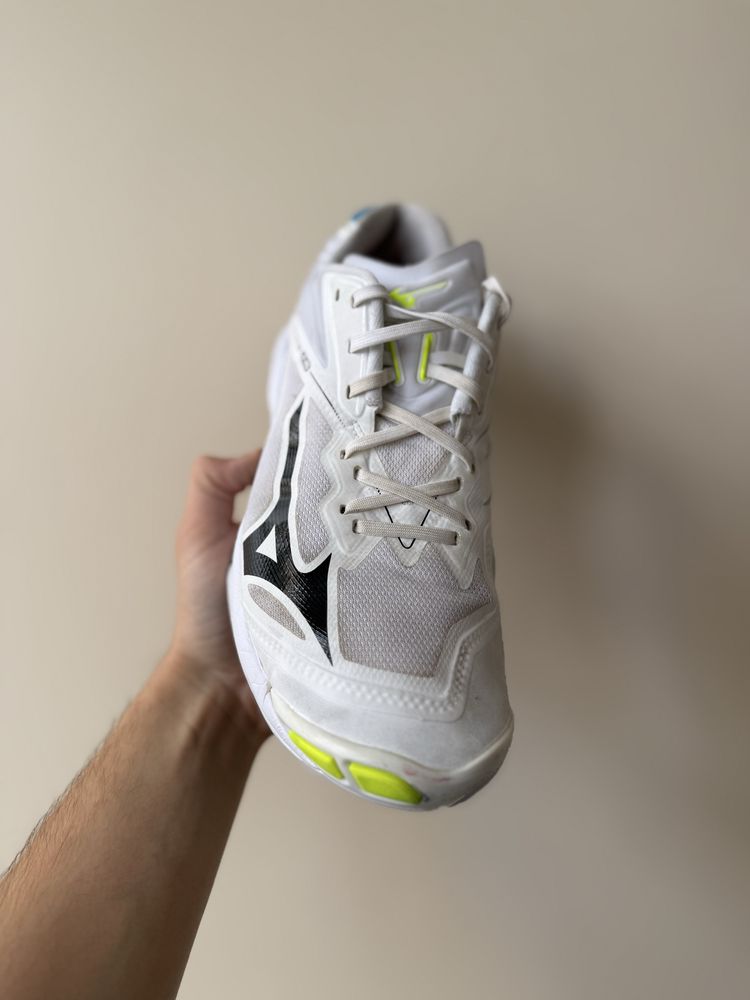 Кросівки Mizuno Wave LIGHTNING Z6