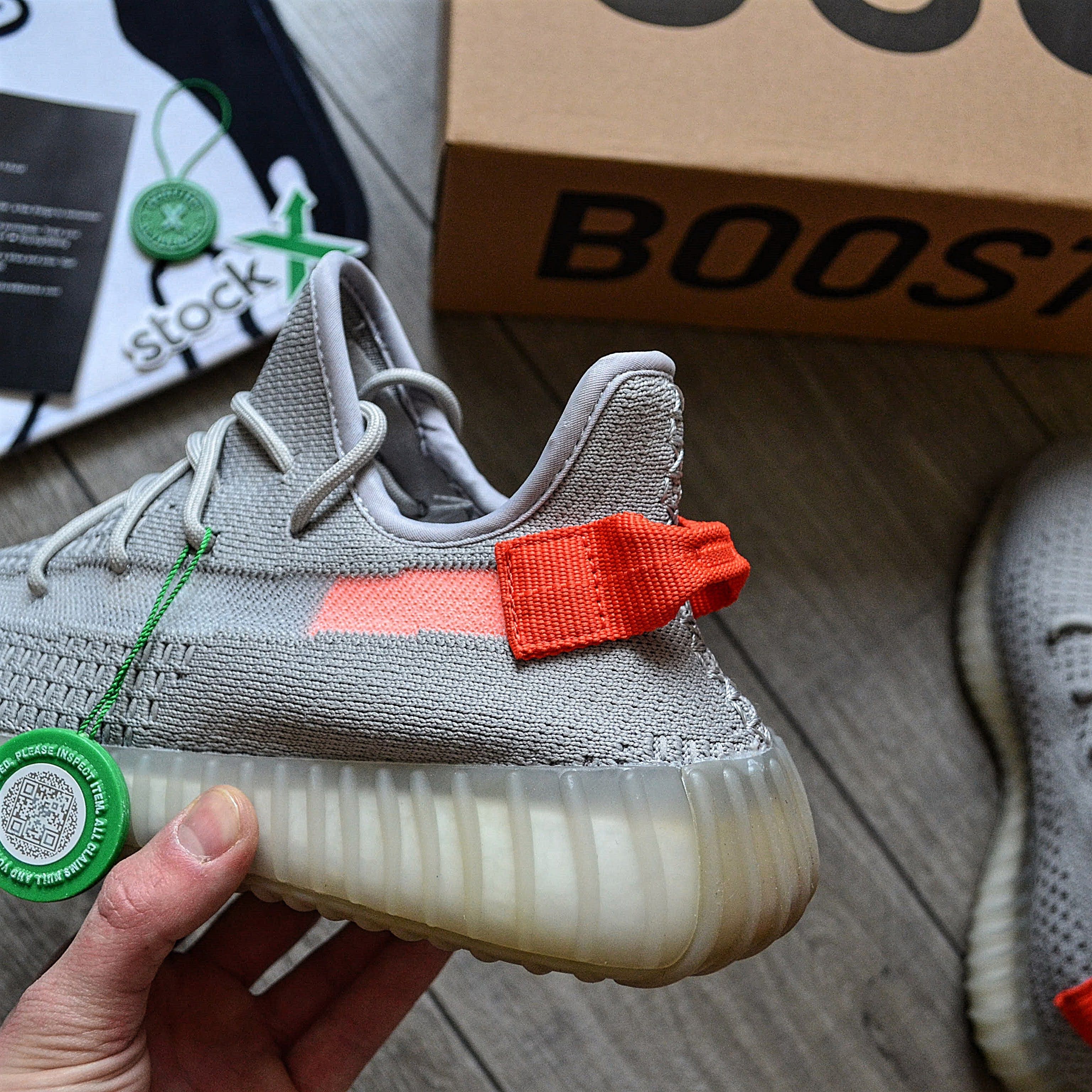 Мужские кроссовки Adidas Yeezy Boost 350 V2 'Tail Light' Размеры 40-45