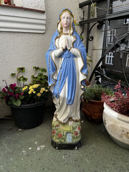 Figura Matki Boskiej przedwojenna