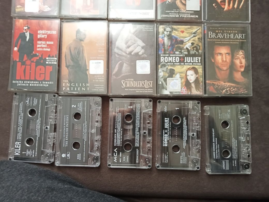 kasety magnetofonowe z muzyką filmową.