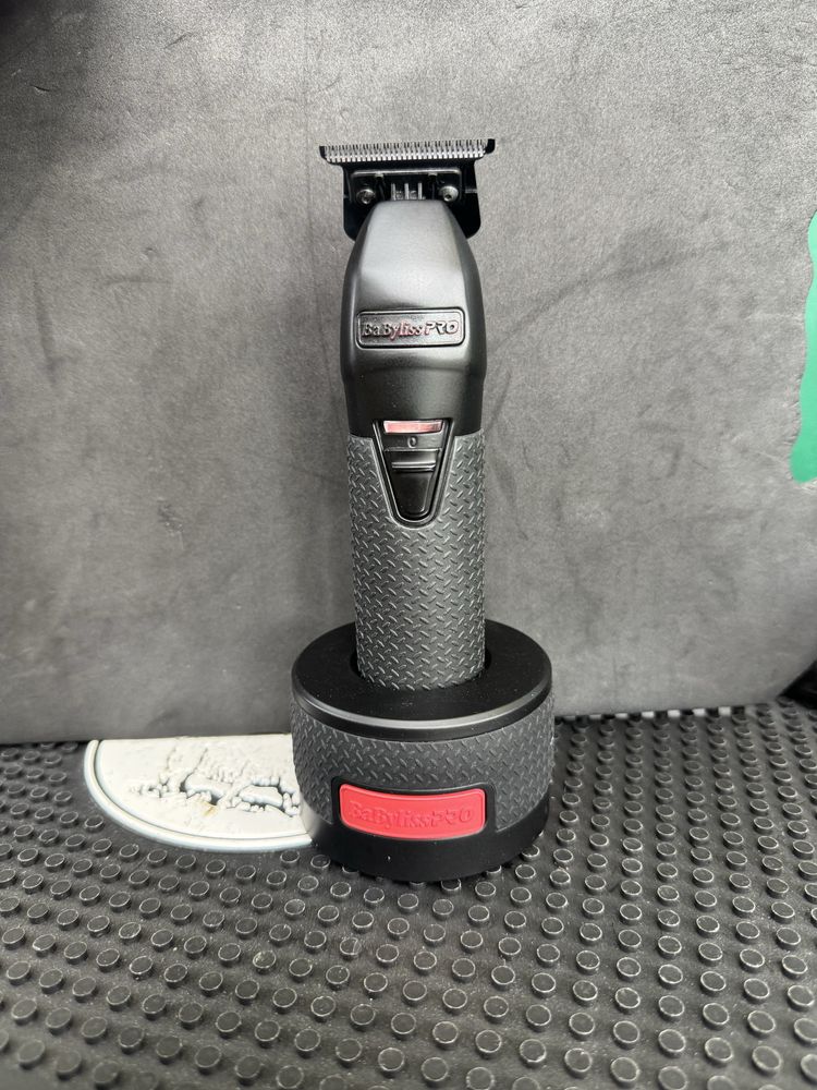Babyliss Pro SkeletonFX com base carregamento