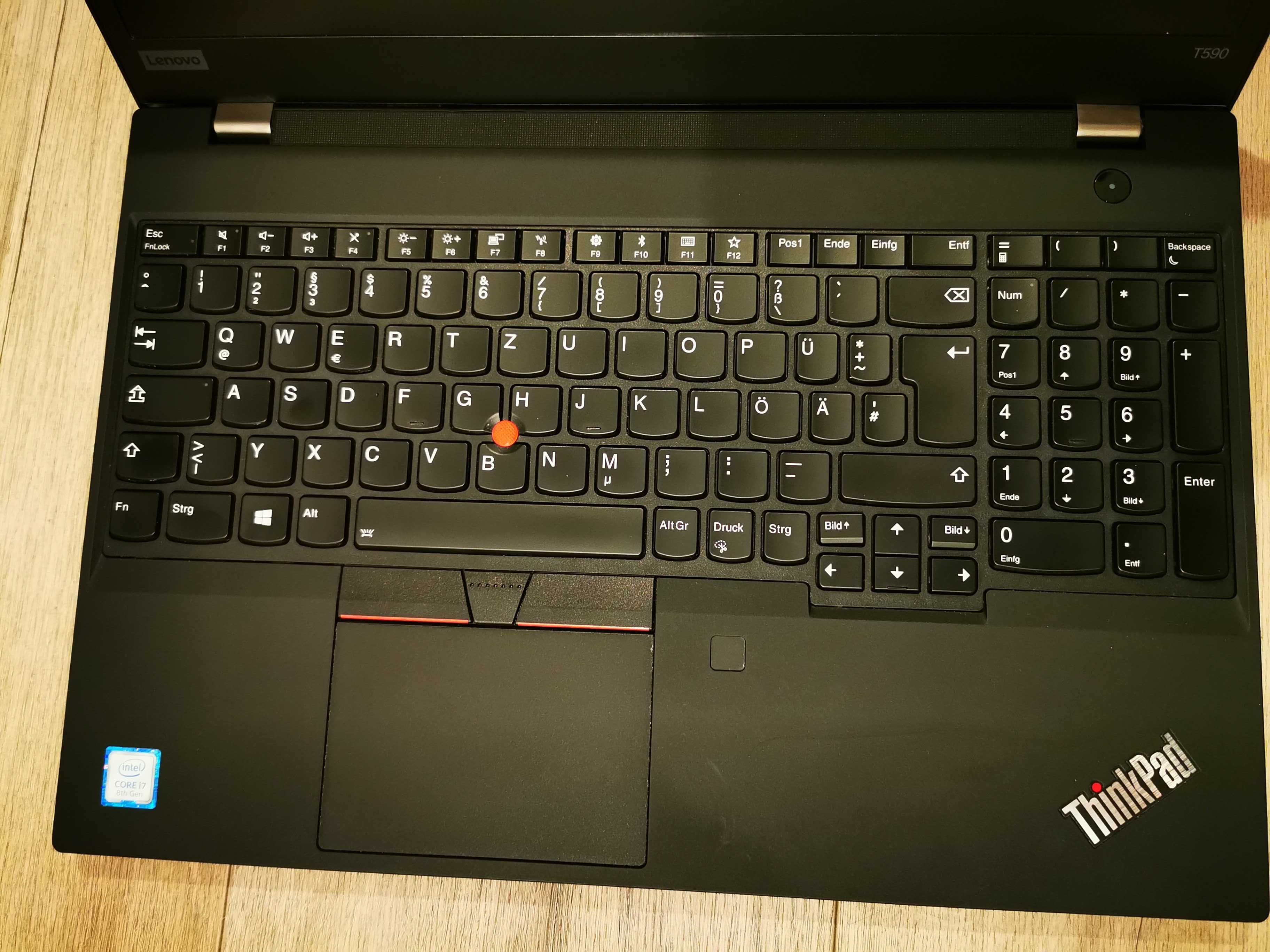 Lenovo ThinkPad T590 (LCD 15,6"): i7-8565U, 16GB RAM, M2 512GB