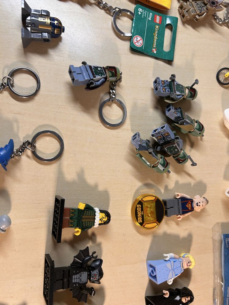 Lego Goonies figurka plus stojak Dimensions
