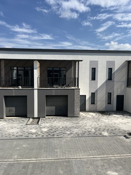 Продається елітний таунхаус в Вовчинцях. Розтермінування