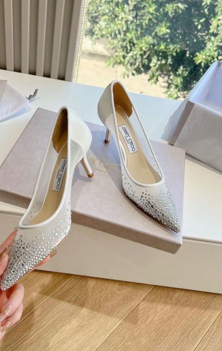 Piękne szpilki  jimmy choo białe na każdą okazję ślub