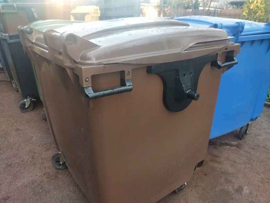 Kosz pojemnik na odpady kontener 1100L