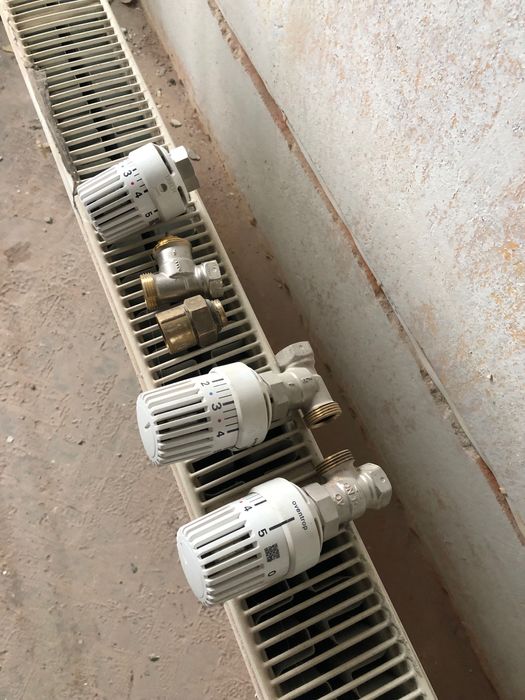 Głowica termostatyczna Termostaty głowice oventrop jak nowe