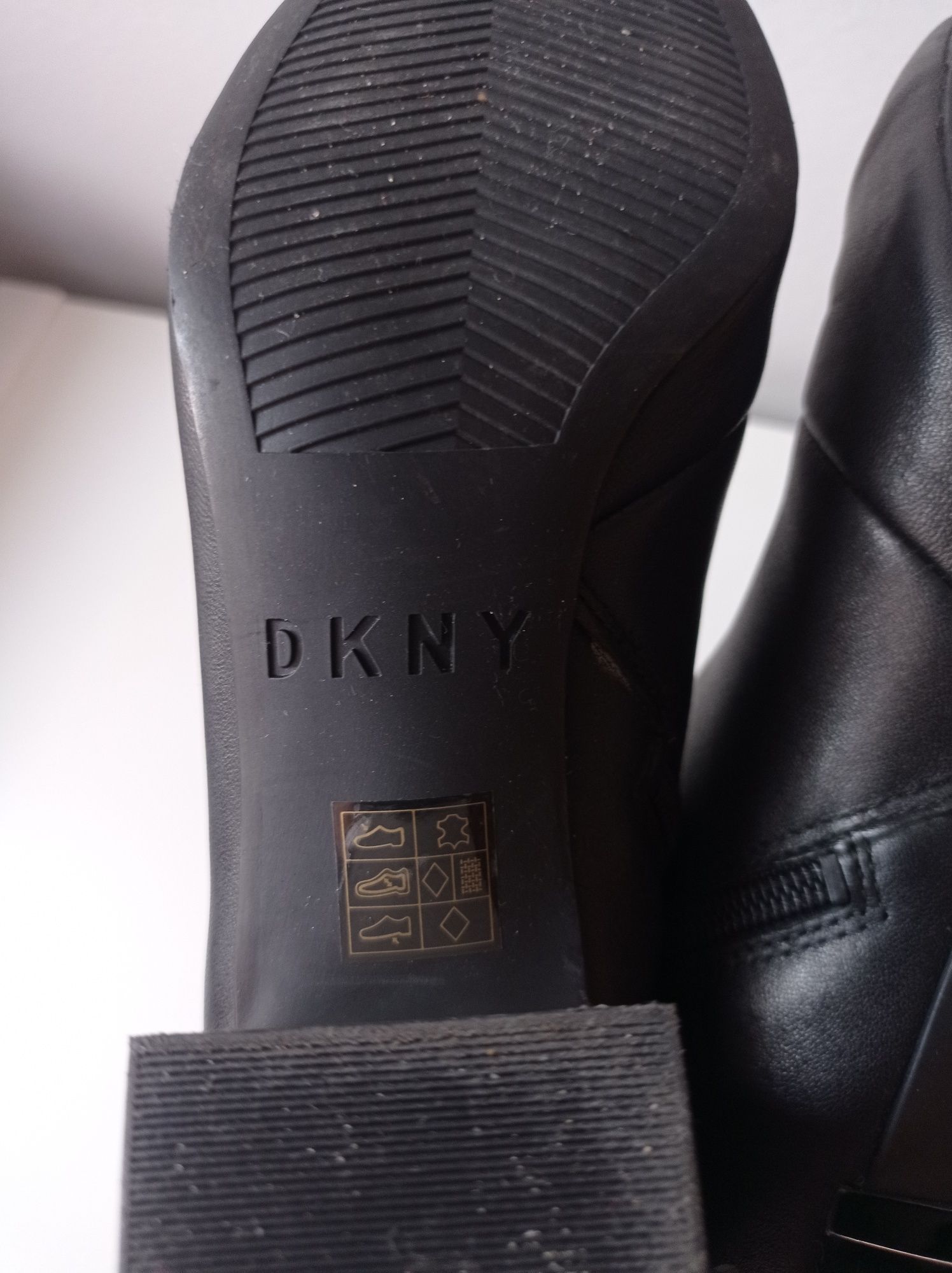 Czarne botki skóra naturalna DKNY Donna Karan