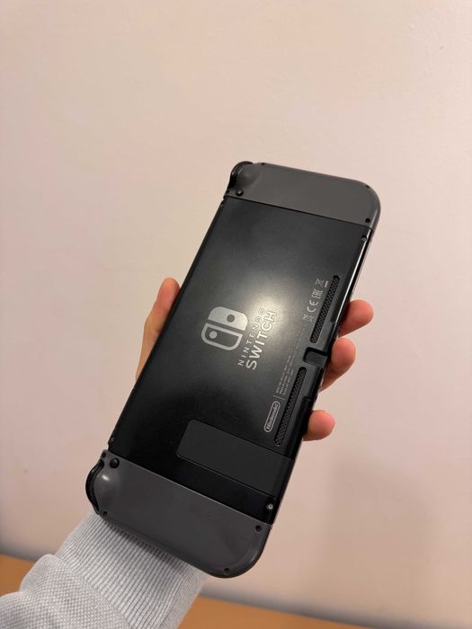 Nintendo Switch Preta (LCD 2020) + Acessórios + Caixa + Bolsa