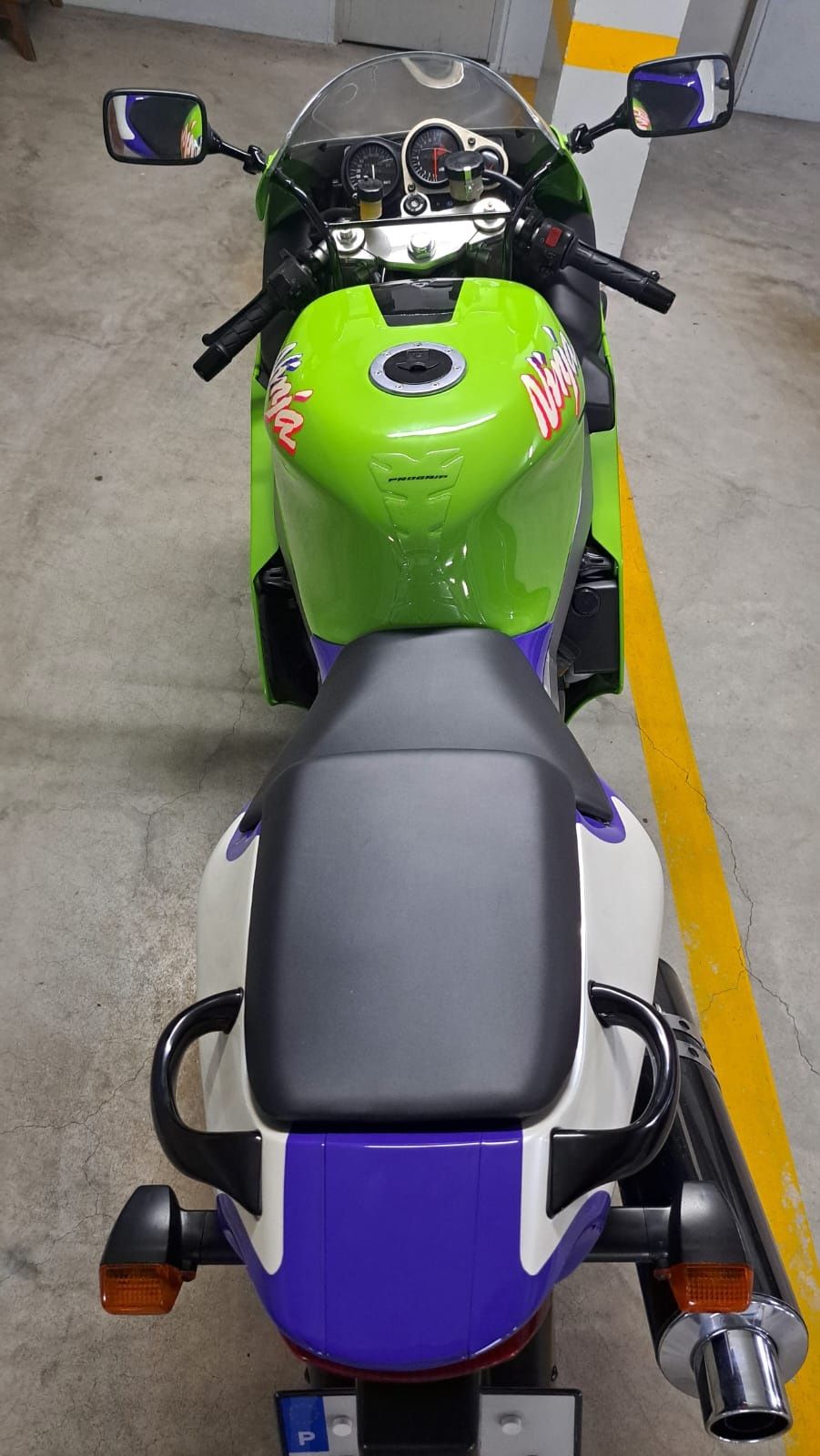 Kawasaki ZX7R Ninja