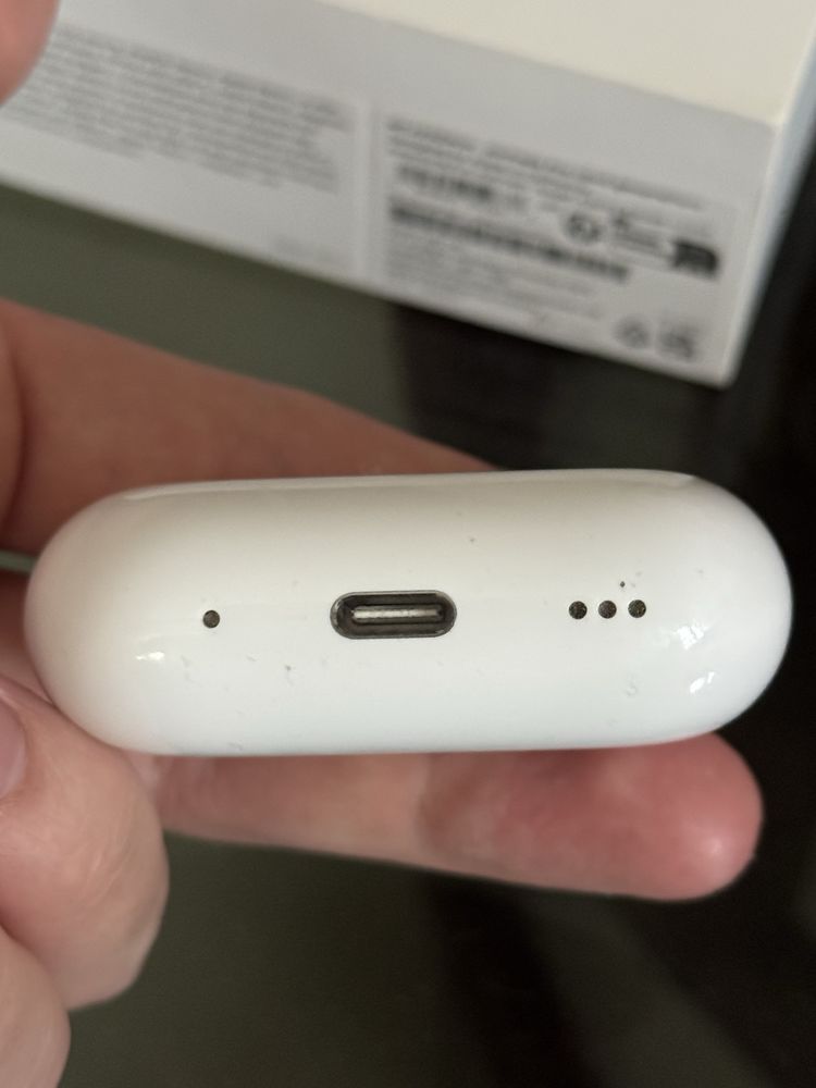 AirPods Pro 2 (USB-C, MagSafe)